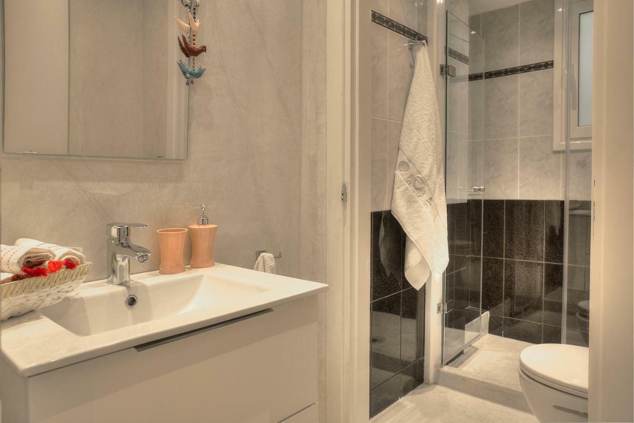 Downtown Glyfada Smart Apartment Athens Exterior photo